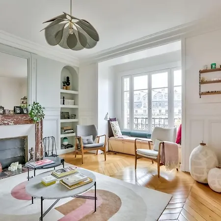 Beautiful And Modern For 5 People Párizs