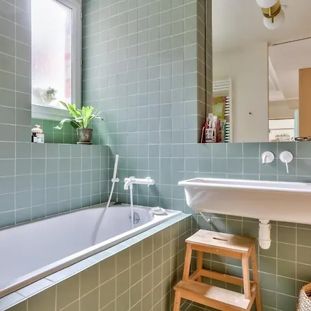 Beautiful And Modern For 5 People Apartman